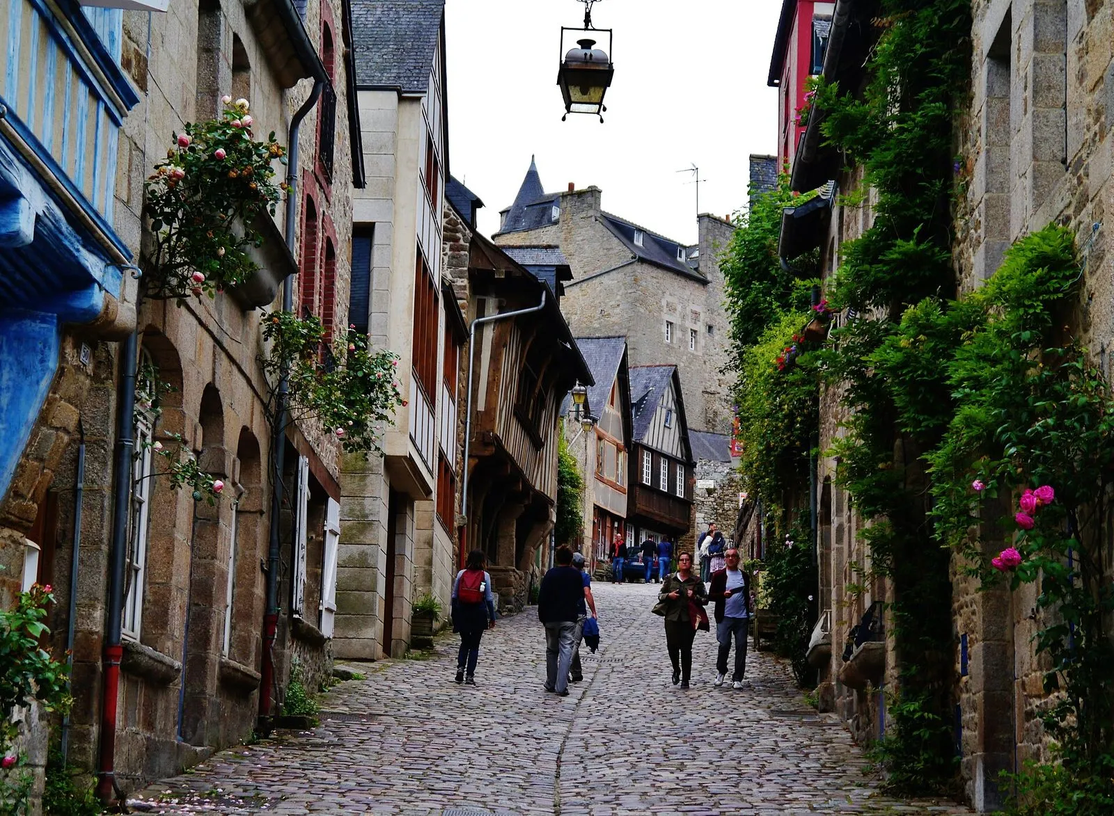 The cobbled rue du Jerzual in Dinan, lined with stone and timber-framed houses