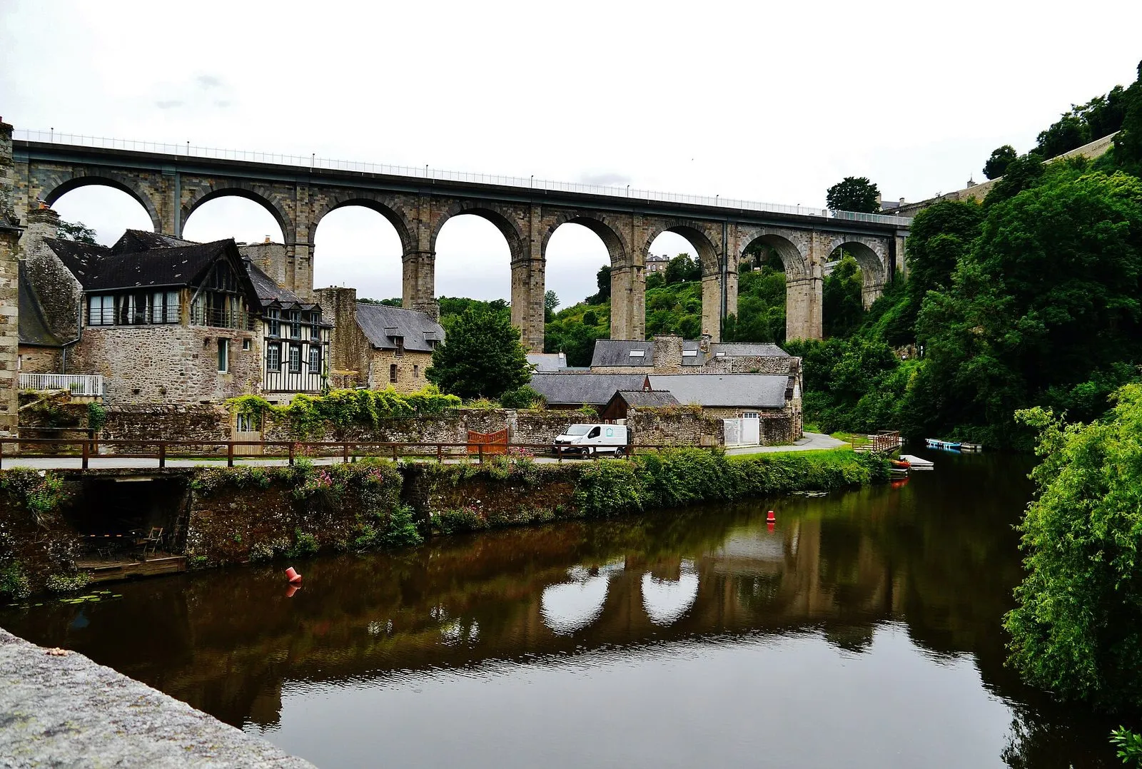 The Dinan viaduct over the Rance and the houses of the port