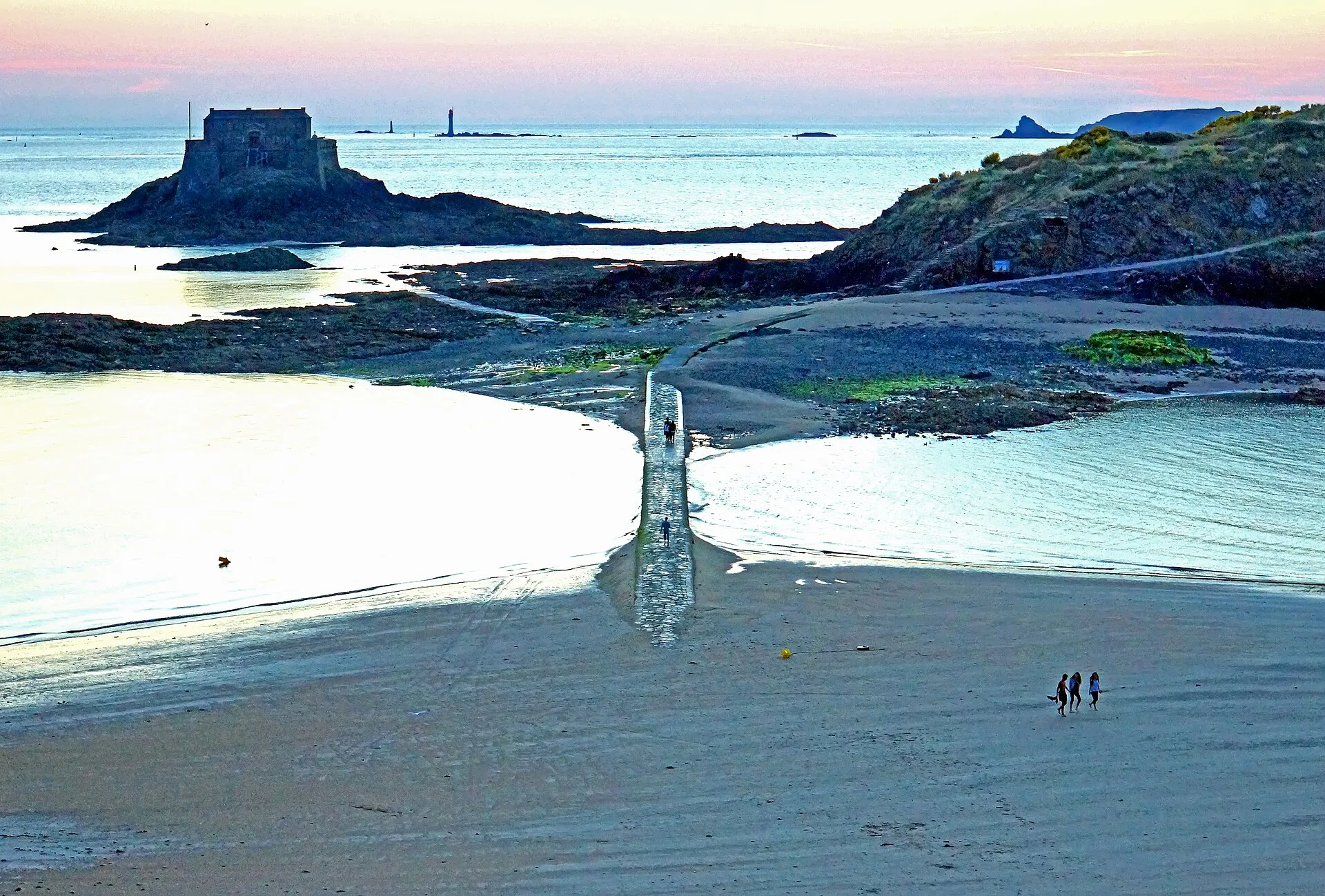 The Petit Bé fort in the bay of Saint-Malo