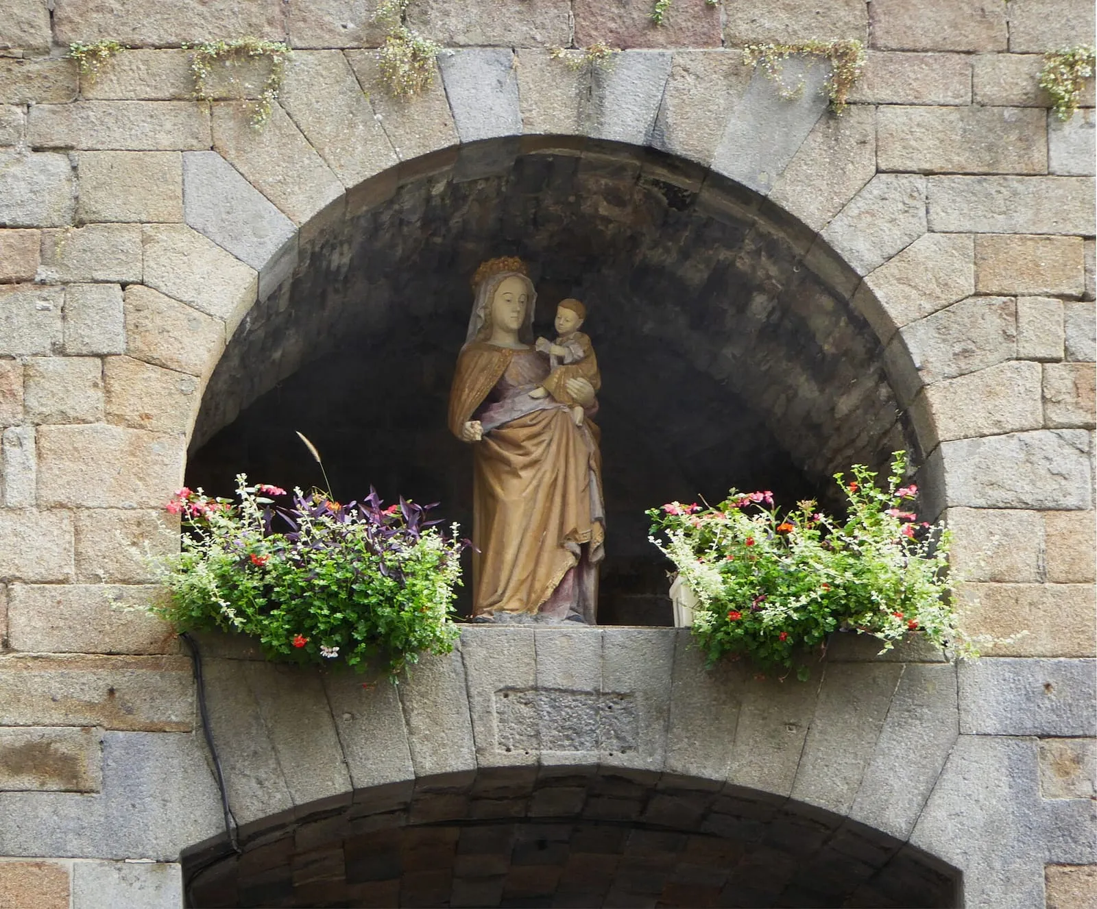 The seaward face of Saint-Malo's ramparts